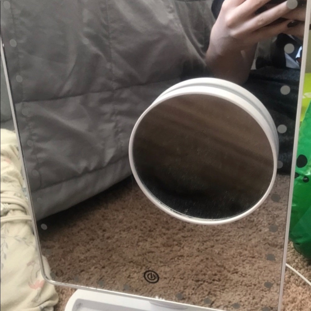 Light up mirror